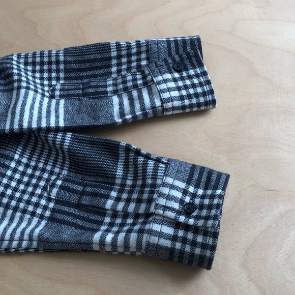 Lands' End Plaid Flannel Shirt Gray White 100% Cotton Womens LP. - Picture 6 of 8